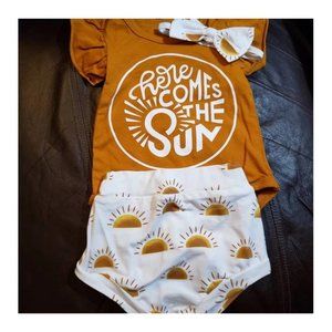 Here comes the sun Top Smash Cake Birthday Outfit Dress Clothes Bummies groovy